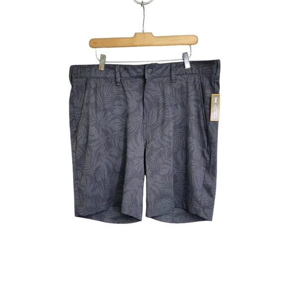 Falls Creek Performance Gray Leaf Print Fast Dry 9" Shorts Size 36 NWT - Picture 1 of 6